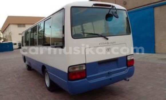 Nunua Ilio tumika Toyota Coaster Nyeupe Gari ndani ya Beitbridge nchini Matabeleland Kusini Nunua Ilio tumika Toyota Coaster Nyeupe Gari ndani ya Beitbridge nchini Matabeleland Kusini