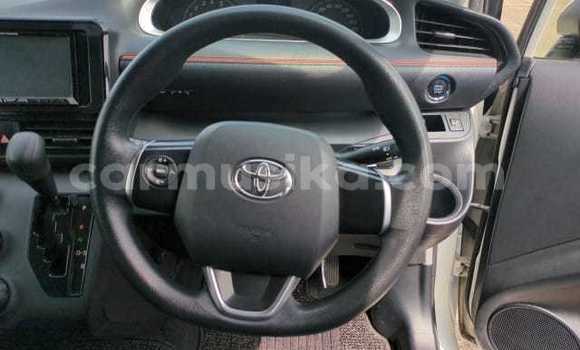 Acheter Occasion Voiture Toyota Sienta Blanc à Beitbridge, Matabeleland South Acheter Occasion Voiture Toyota Sienta Blanc à Beitbridge, Matabeleland South