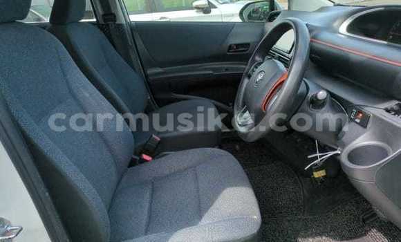 Acheter Occasion Voiture Toyota Sienta Blanc à Beitbridge, Matabeleland South Acheter Occasion Voiture Toyota Sienta Blanc à Beitbridge, Matabeleland South