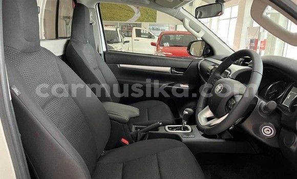 Acheter Occasion Voiture Toyota Hilux Blanc à Beitbridge, Matabeleland South Acheter Occasion Voiture Toyota Hilux Blanc à Beitbridge, Matabeleland South