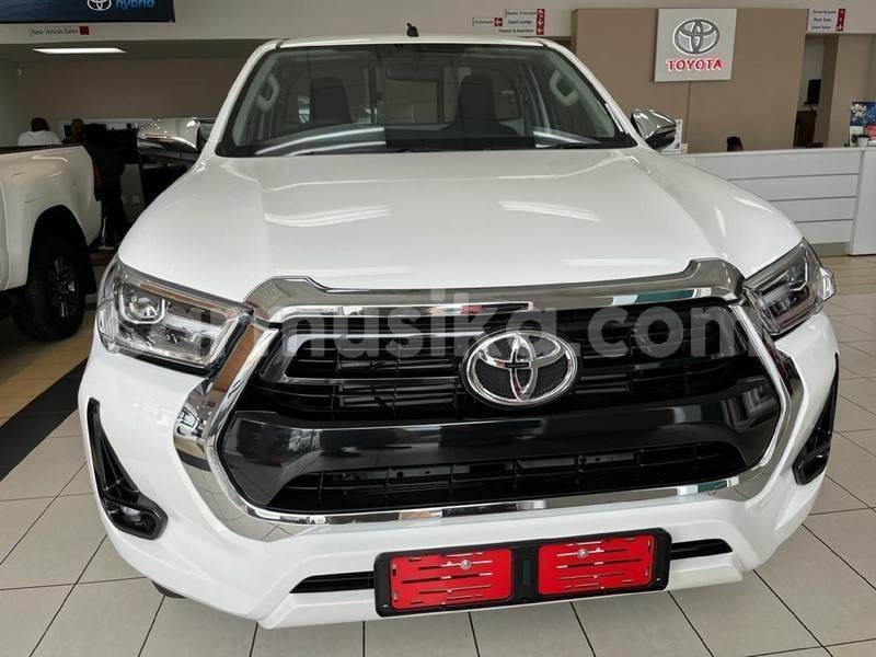 Big with watermark toyota hilux matabeleland south beitbridge 34843