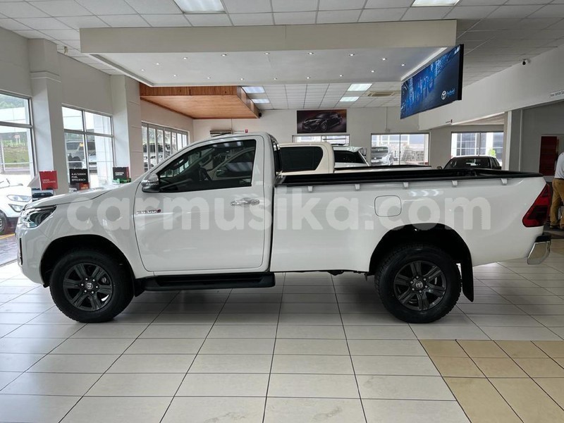 Big with watermark toyota hilux matabeleland south beitbridge 34843