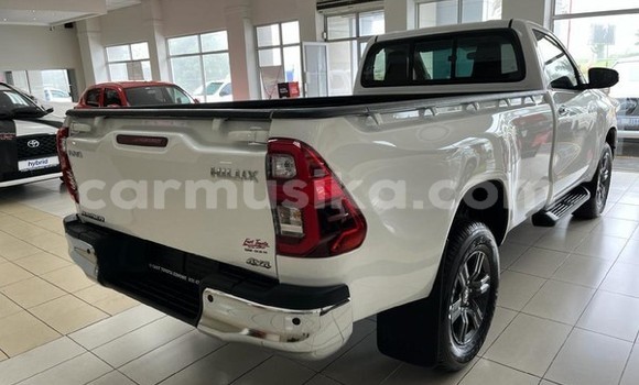Acheter Occasion Voiture Toyota Hilux Blanc à Beitbridge, Matabeleland South Acheter Occasion Voiture Toyota Hilux Blanc à Beitbridge, Matabeleland South