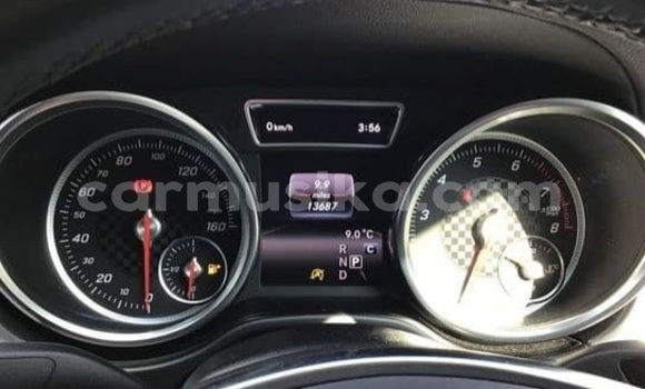 Acheter Occasion Voiture Mercedes-Benz E-Classe Noir à Beitbridge, Matabeleland South Acheter Occasion Voiture Mercedes-Benz E-Classe Noir à Beitbridge, Matabeleland South