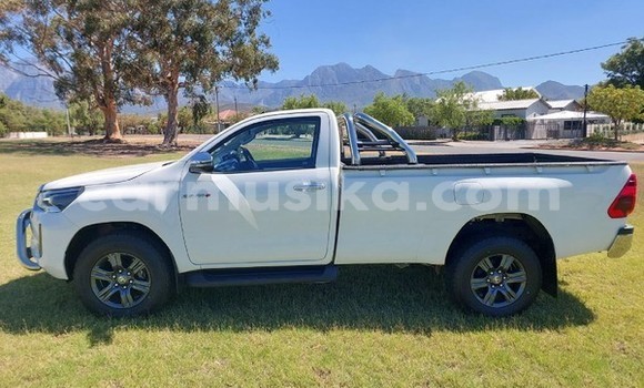 Nunua Ilio tumika Toyota Hilux Nyeupe Gari ndani ya Beitbridge nchini Matabeleland Kusini Nunua Ilio tumika Toyota Hilux Nyeupe Gari ndani ya Beitbridge nchini Matabeleland Kusini