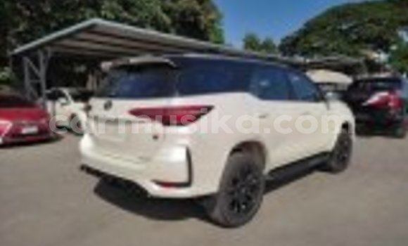 Tenga Tsaru Toyota Fortuner Chena Mota in Beitbridge in Matabeleland South Tenga Tsaru Toyota Fortuner Chena Mota in Beitbridge in Matabeleland South