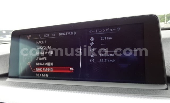 Acheter Occasion Voiture BMW 3–Series Blanc à Beitbridge, Matabeleland South Acheter Occasion Voiture BMW 3–Series Blanc à Beitbridge, Matabeleland South