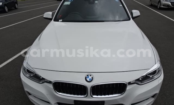 Acheter Occasion Voiture BMW 3–Series Blanc à Beitbridge, Matabeleland South Acheter Occasion Voiture BMW 3–Series Blanc à Beitbridge, Matabeleland South