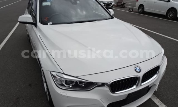 Acheter Occasion Voiture BMW 3–Series Blanc à Beitbridge, Matabeleland South Acheter Occasion Voiture BMW 3–Series Blanc à Beitbridge, Matabeleland South