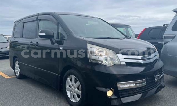 Acheter Occasion Voiture Toyota Noah Noir à Beitbridge, Matabeleland South Acheter Occasion Voiture Toyota Noah Noir à Beitbridge, Matabeleland South