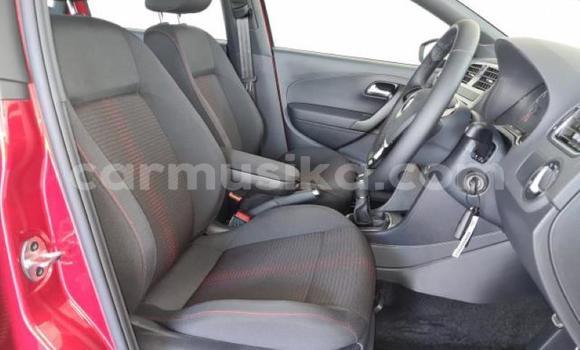 Acheter Occasion Voiture Volkswagen Polo Rouge à Beitbridge, Matabeleland South Acheter Occasion Voiture Volkswagen Polo Rouge à Beitbridge, Matabeleland South