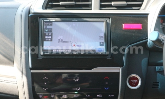 Nunua Ilio tumika Honda Fit Nyeupe Gari ndani ya Beitbridge nchini Matabeleland Kusini Nunua Ilio tumika Honda Fit Nyeupe Gari ndani ya Beitbridge nchini Matabeleland Kusini