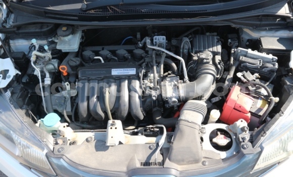 Nunua Ilio tumika Honda Fit Nyeupe Gari ndani ya Beitbridge nchini Matabeleland Kusini Nunua Ilio tumika Honda Fit Nyeupe Gari ndani ya Beitbridge nchini Matabeleland Kusini