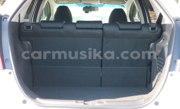 Nunua Ilio tumika Honda Fit Nyeupe Gari ndani ya Beitbridge nchini Matabeleland Kusini Nunua Ilio tumika Honda Fit Nyeupe Gari ndani ya Beitbridge nchini Matabeleland Kusini