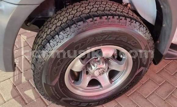 Acheter Occasion Voiture Isuzu KB Blanc à Beitbridge, Matabeleland South Acheter Occasion Voiture Isuzu KB Blanc à Beitbridge, Matabeleland South