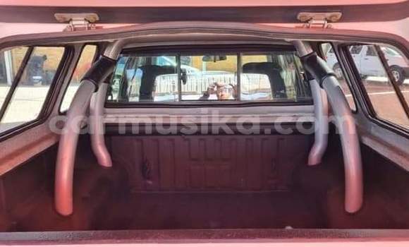 Acheter Occasion Voiture Isuzu KB Blanc à Beitbridge, Matabeleland South Acheter Occasion Voiture Isuzu KB Blanc à Beitbridge, Matabeleland South