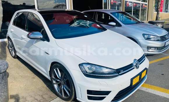 Tenga Tsaru Volkswagen Golf R Chena Mota in Beitbridge in Matabeleland South