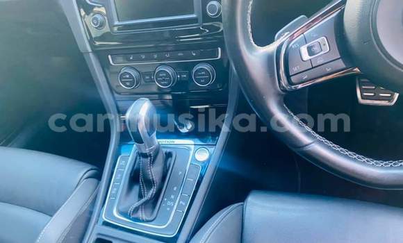 Acheter Occasion Voiture Volkswagen Golf R Blanc à Beitbridge, Matabeleland South Acheter Occasion Voiture Volkswagen Golf R Blanc à Beitbridge, Matabeleland South