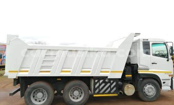 Acheter Occasion Utilitaire Nissan UD Blanc à Harare, Harare Acheter Occasion Utilitaire Nissan UD Blanc à Harare, Harare