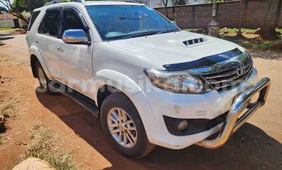 Buy Used Toyota Fortuner White Car in Belvedere in Harare