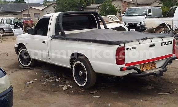 Nunua Ilio tumika Toyota Hilux Nyeupe Gari ndani ya Bindura nchini Mashonaland Central Nunua Ilio tumika Toyota Hilux Nyeupe Gari ndani ya Bindura nchini Mashonaland Central