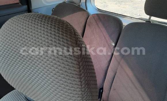 Nunua Ilio tumika Toyota FunCargo Nyingine Gari ndani ya Chiredzi nchini Masvingo Nunua Ilio tumika Toyota FunCargo Nyingine Gari ndani ya Chiredzi nchini Masvingo