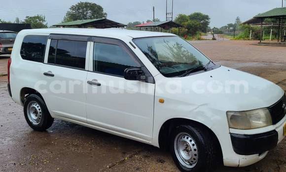 Nunua Ilio tumika Toyota Probox Nyeupe Gari ndani ya Borrowdale nchini Harare Nunua Ilio tumika Toyota Probox Nyeupe Gari ndani ya Borrowdale nchini Harare