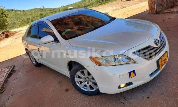 Nunua Ilio tumika Toyota Camry Nyeupe Gari ndani ya Chinhoyi nchini Mashonaland West Nunua Ilio tumika Toyota Camry Nyeupe Gari ndani ya Chinhoyi nchini Mashonaland West