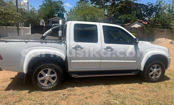 Acheter Occasion Voiture Isuzu KB Blanc à Bulawayo, Bulawayo Acheter Occasion Voiture Isuzu KB Blanc à Bulawayo, Bulawayo