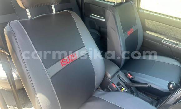 Acheter Occasion Voiture Isuzu KB Blanc à Bulawayo, Bulawayo Acheter Occasion Voiture Isuzu KB Blanc à Bulawayo, Bulawayo