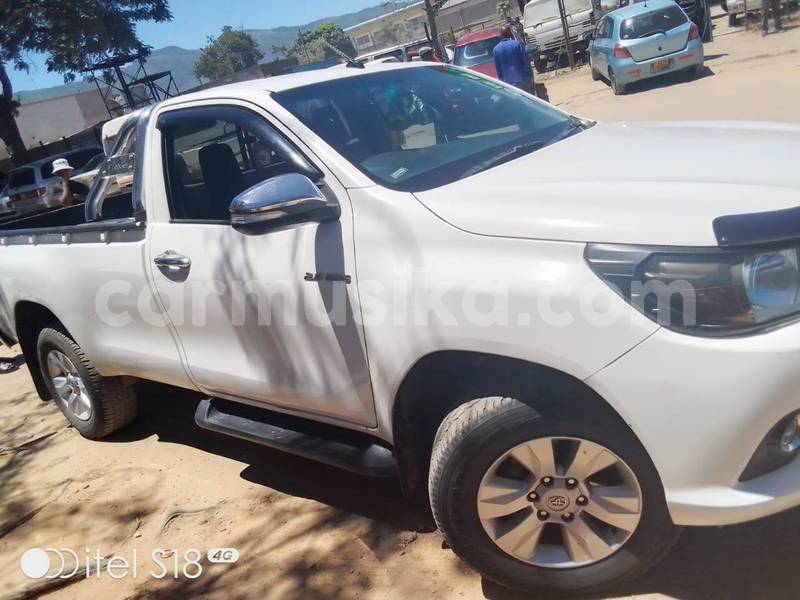 Big with watermark toyota hilux matabeleland south beitbridge 34908