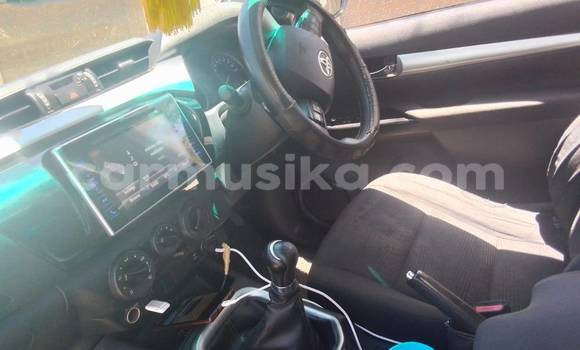 Tenga Tsaru Toyota Hilux Chena Mota in Beitbridge in Matabeleland South Tenga Tsaru Toyota Hilux Chena Mota in Beitbridge in Matabeleland South