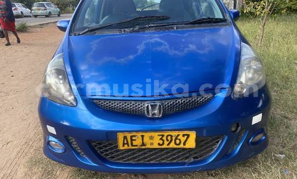 Buy Used Toyota IST Blue Car in Beitbridge in Matabeleland South Buy Used Toyota IST Blue Car in Beitbridge in Matabeleland South