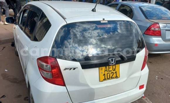 Tenga Tsaru Honda Fit Chena Mota in Bindura in Mashonaland yePakati Tenga Tsaru Honda Fit Chena Mota in Bindura in Mashonaland yePakati