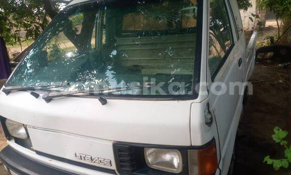 Acheter Occasion Voiture Toyota Hiace Blanc à Bindura, Mashonaland Central Acheter Occasion Voiture Toyota Hiace Blanc à Bindura, Mashonaland Central