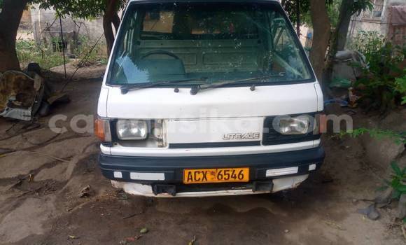 Acheter Occasion Voiture Toyota Hiace Blanc à Bindura, Mashonaland Central Acheter Occasion Voiture Toyota Hiace Blanc à Bindura, Mashonaland Central