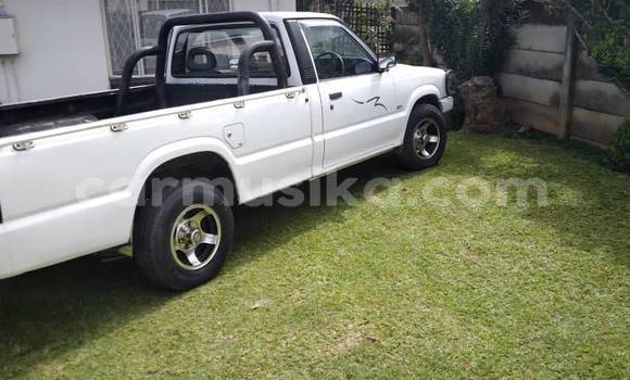 Acheter Occasion Voiture Mazda BT-50 Blanc à Bindura, Mashonaland Central Acheter Occasion Voiture Mazda BT-50 Blanc à Bindura, Mashonaland Central