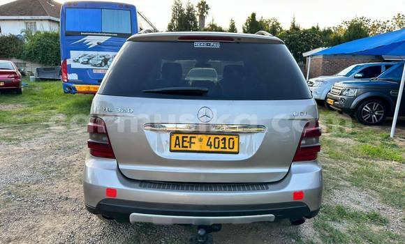 Acheter Occasion Voiture Mercedes‒Benz ML–Class Autre à Belvédère, Harare Acheter Occasion Voiture Mercedes‒Benz ML–Class Autre à Belvédère, Harare