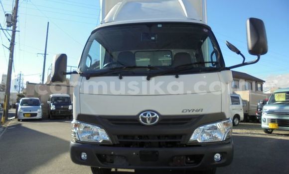 Acheter Occasion Voiture Toyota Dyna Blanc à Beitbridge, Matabeleland South Acheter Occasion Voiture Toyota Dyna Blanc à Beitbridge, Matabeleland South