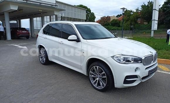 Nunua Ilio tumika BMW X5 Nyeupe Gari ndani ya Beitbridge nchini Matabeleland Kusini Nunua Ilio tumika BMW X5 Nyeupe Gari ndani ya Beitbridge nchini Matabeleland Kusini