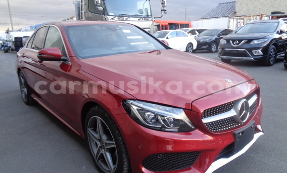 Tenga Tsaru Mercedes‒Benz C–Class Tsvuku Mota in Beitbridge in Matabeleland South Tenga Tsaru Mercedes‒Benz C–Class Tsvuku Mota in Beitbridge in Matabeleland South