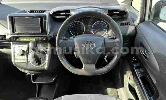 Tenga Tsaru Toyota Wish Chena Mota in Beitbridge in Matabeleland South Tenga Tsaru Toyota Wish Chena Mota in Beitbridge in Matabeleland South