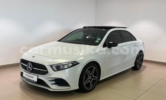 Nunua Ilio tumika Mercedes‒Benz A–Class Nyeupe Gari ndani ya Harare nchini Harare