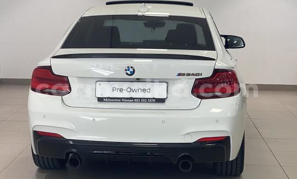 Acheter Occasion Voiture BMW 2-Series Blanc à Harare, Harare Acheter Occasion Voiture BMW 2-Series Blanc à Harare, Harare