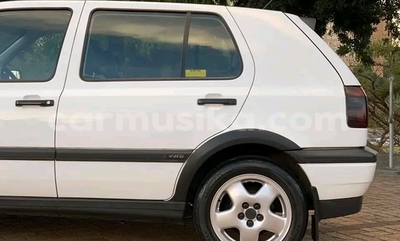 Acheter Occasion Voiture Volkswagen Golf Blanc à Beitbridge, Matabeleland South Acheter Occasion Voiture Volkswagen Golf Blanc à Beitbridge, Matabeleland South