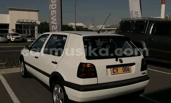 Acheter Occasion Voiture Volkswagen Golf Blanc à Beitbridge, Matabeleland South Acheter Occasion Voiture Volkswagen Golf Blanc à Beitbridge, Matabeleland South