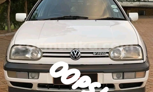 Acheter Occasion Voiture Volkswagen Golf Blanc à Beitbridge, Matabeleland South Acheter Occasion Voiture Volkswagen Golf Blanc à Beitbridge, Matabeleland South