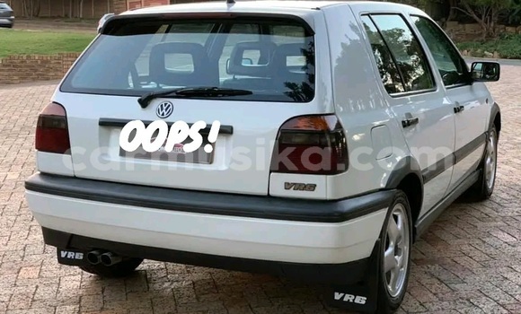 Acheter Occasion Voiture Volkswagen Golf Blanc à Beitbridge, Matabeleland South Acheter Occasion Voiture Volkswagen Golf Blanc à Beitbridge, Matabeleland South
