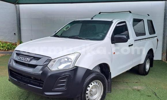 Buy Used Isuzu KB White Car in Beitbridge in Matabeleland South