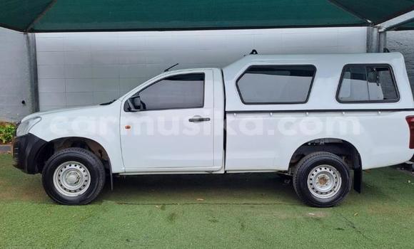 Acheter Occasion Voiture Isuzu KB Blanc à Beitbridge, Matabeleland South Acheter Occasion Voiture Isuzu KB Blanc à Beitbridge, Matabeleland South